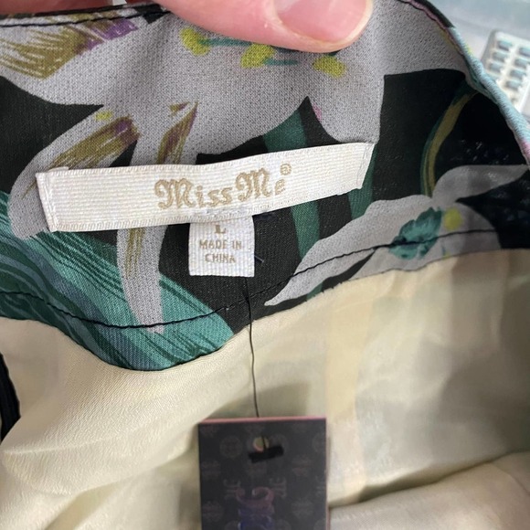 NWT Miss Me Green Tropical Floral Embroidered Skirt Side Slit Semi Sheer-Large - Picture 4 of 8
